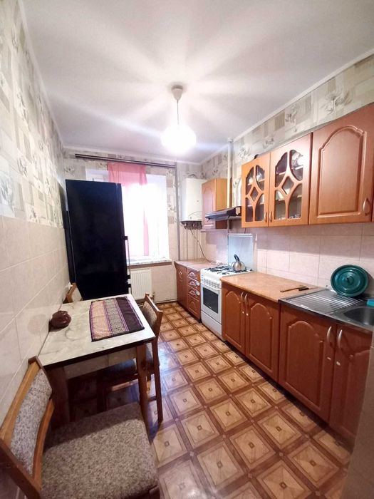 Оренда 3 кім на Жадова