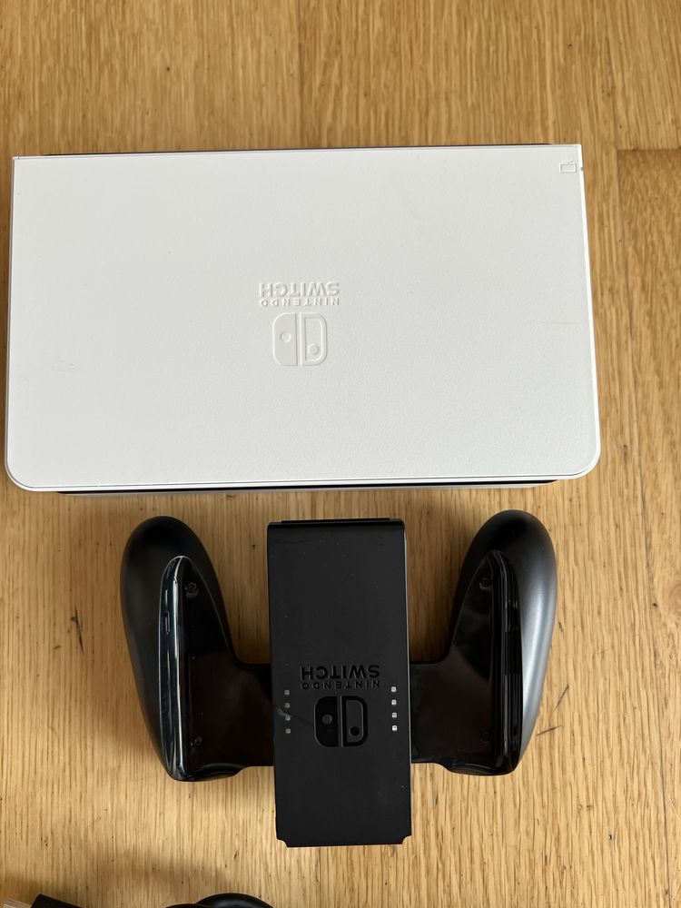 Nintendo switch + dodatkowe pady
