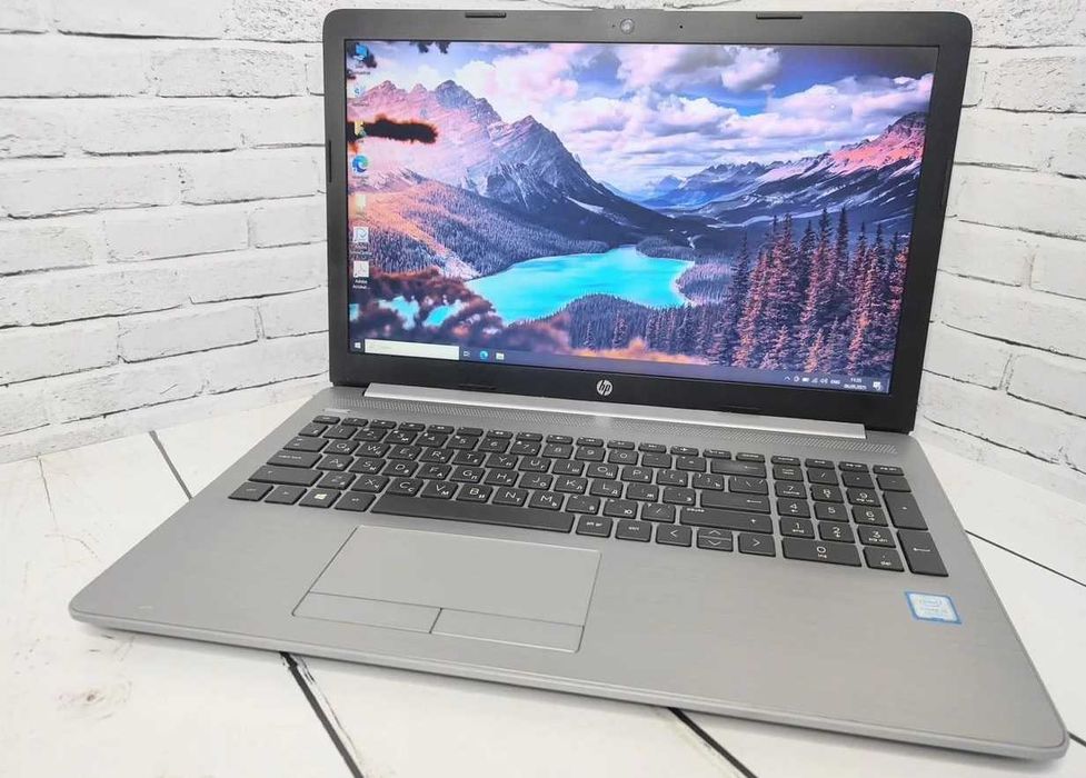 HP 250 G7, i5-8265U, RAM 8Gb/ 512Gb, 15.6 Full HD