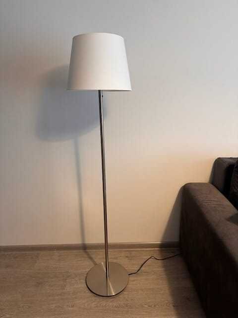 Lampa stojąca podlogowa