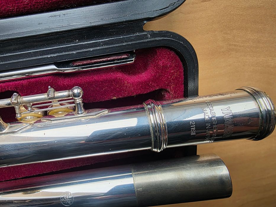 Flet poprzeczny Yamaha YFL 211S II  - Łódź