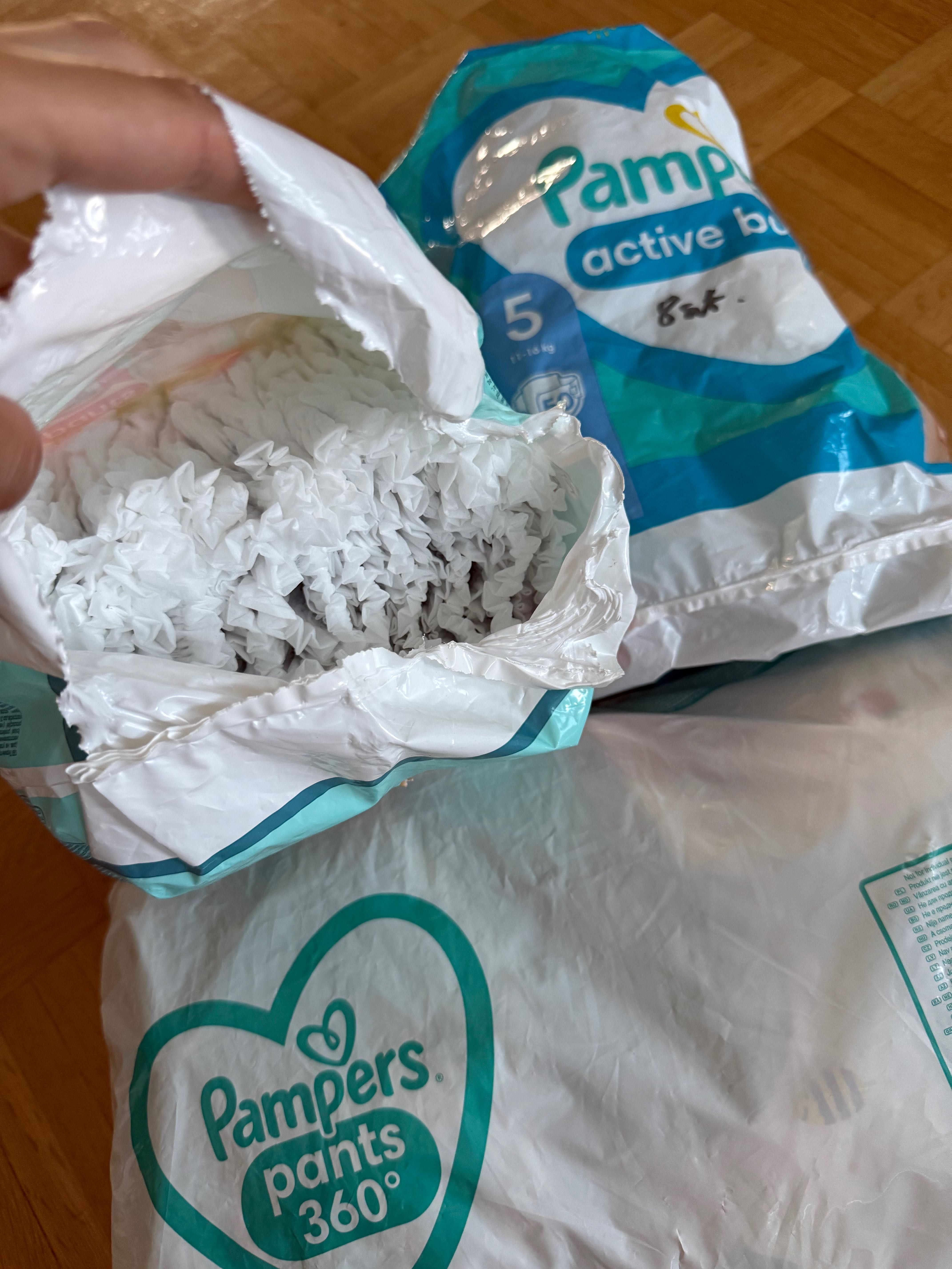 Zestaw pampersów typu pants rozmiar 5