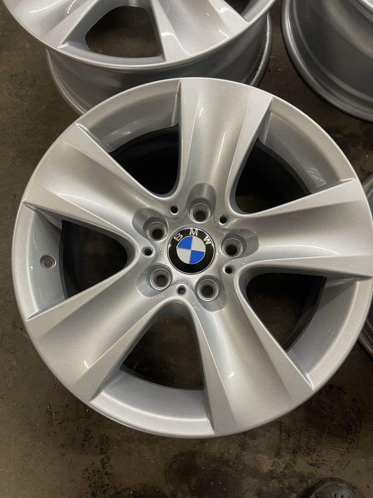 Продам комплект оригінальних дисків BMW R17 5x120