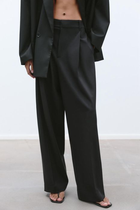 Брюка ZARA в розмірі Л , нові