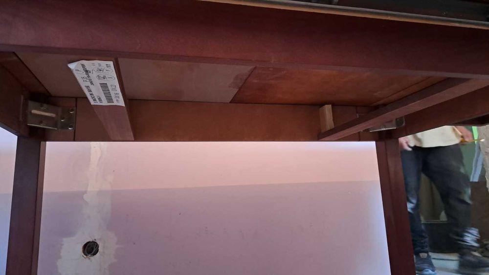 Stół rozkładany, idealny do salonu.  Długośc: 1250/1750/2250 mm.