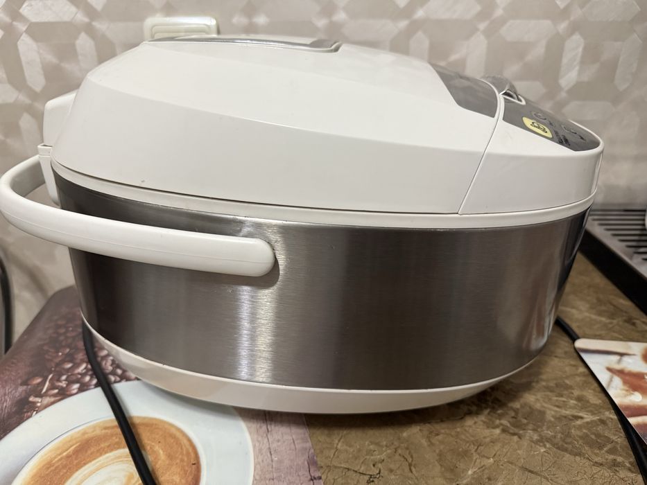 Мультиварка Redmond