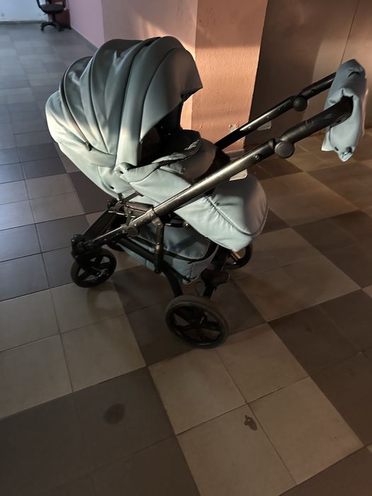 Продам детскую коляску