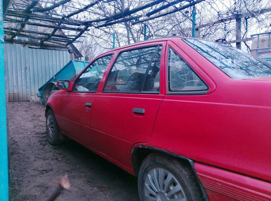 Продам машиину Опель кадет