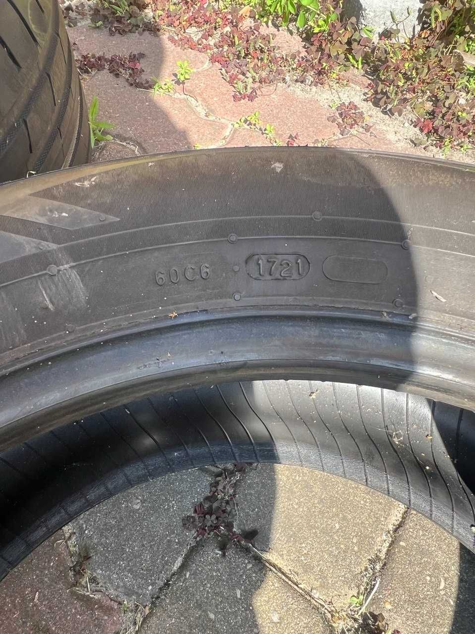 Opony Nokian Tyres 235 55 ZR 17 Letnie