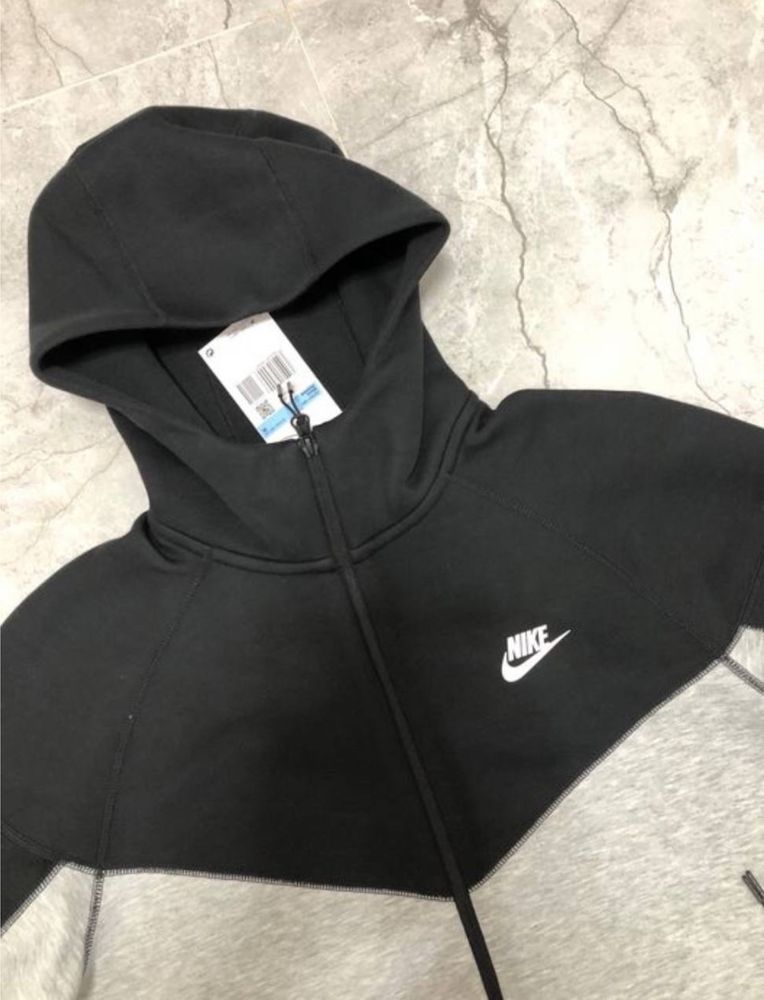 Nike tech fleece