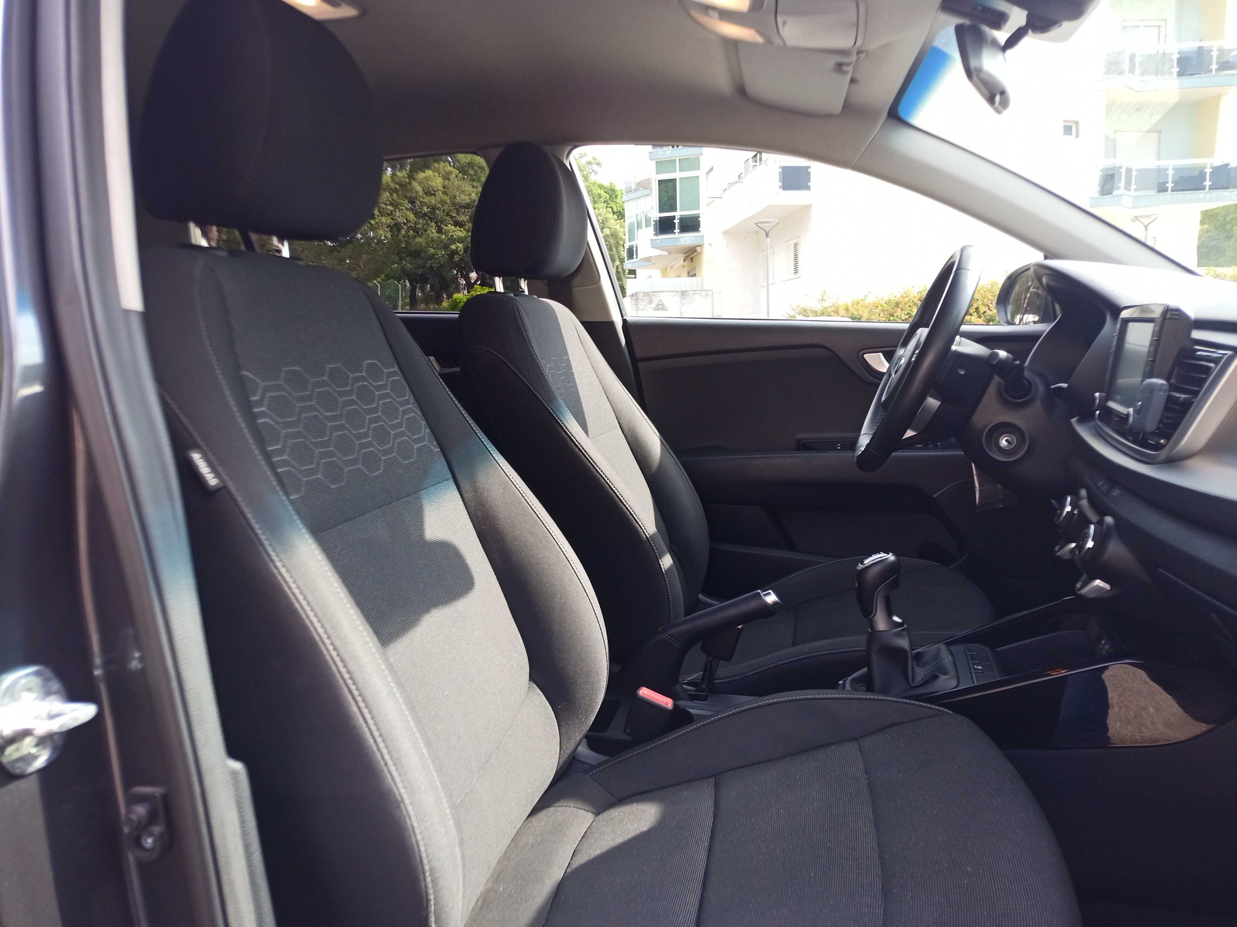 Kia Rio 1.4 90cv - 2018 - Cinza Escuro - Económico e Fiável