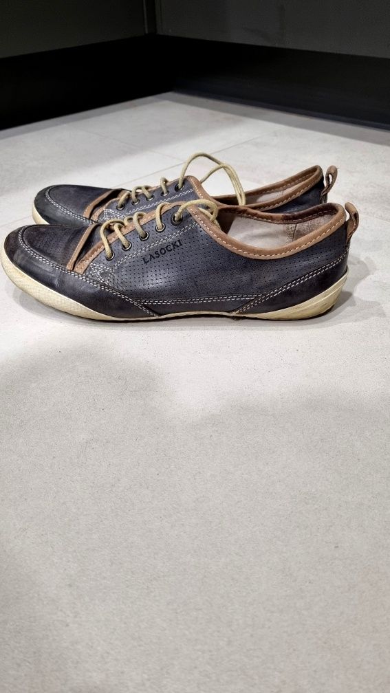 Buty półbuty damskie Lasocki rozmiar 39 gramatowe