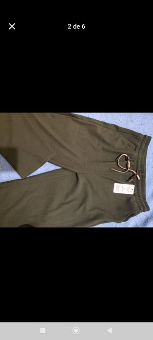 Calças M/L nunca usadas