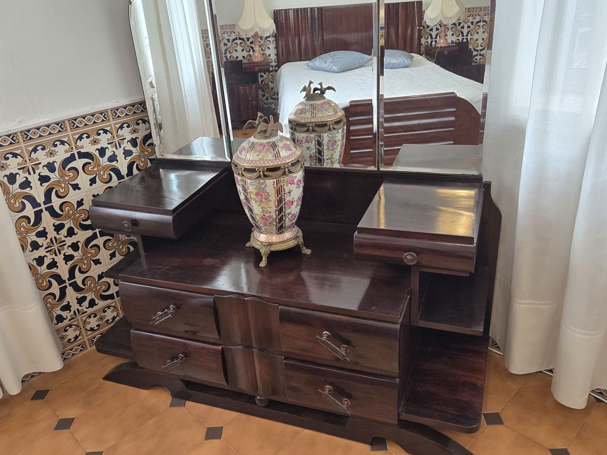 Mobília de quarto em pau santo