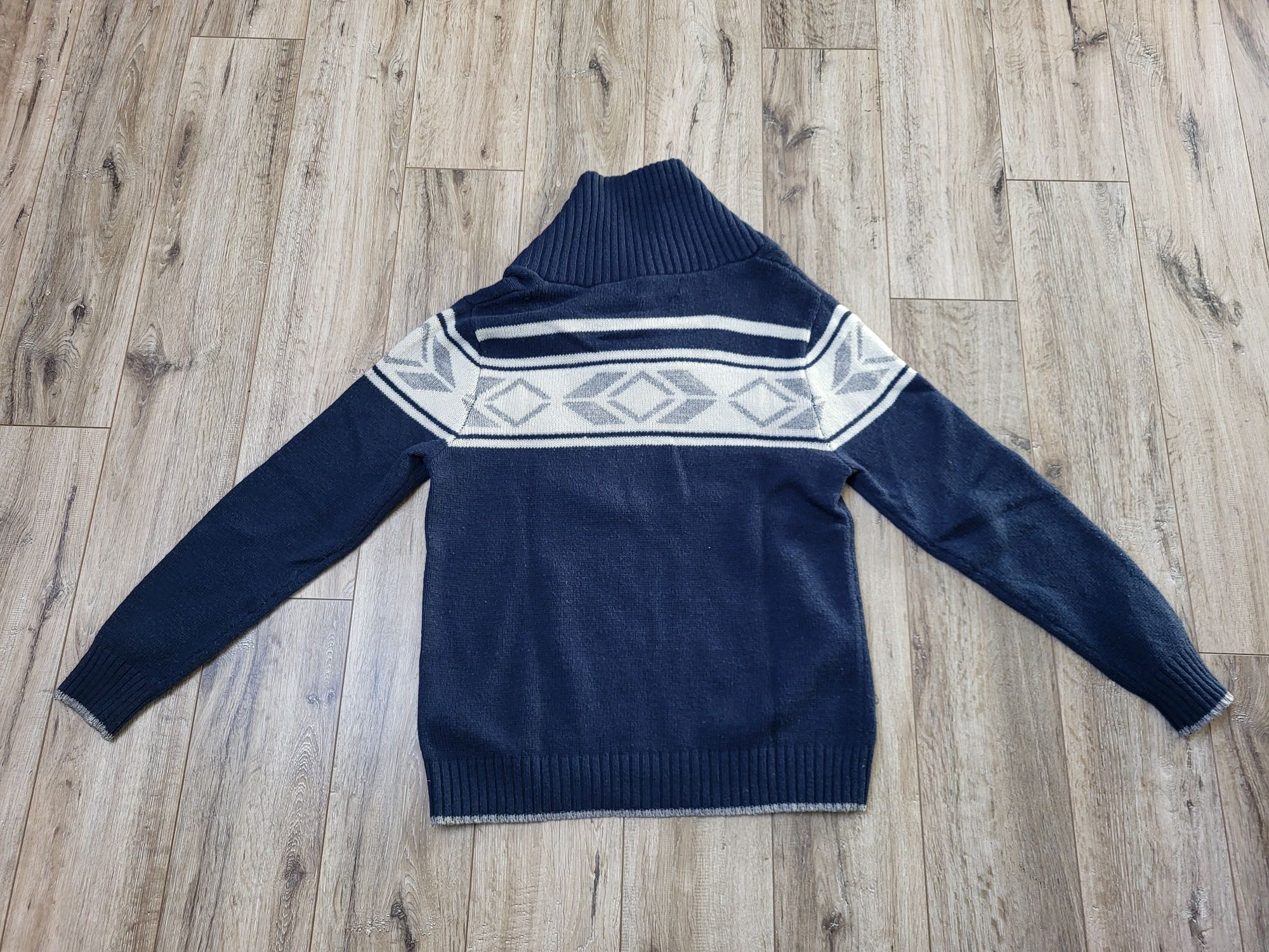 Sweter firmy Reserved, rozmiar L