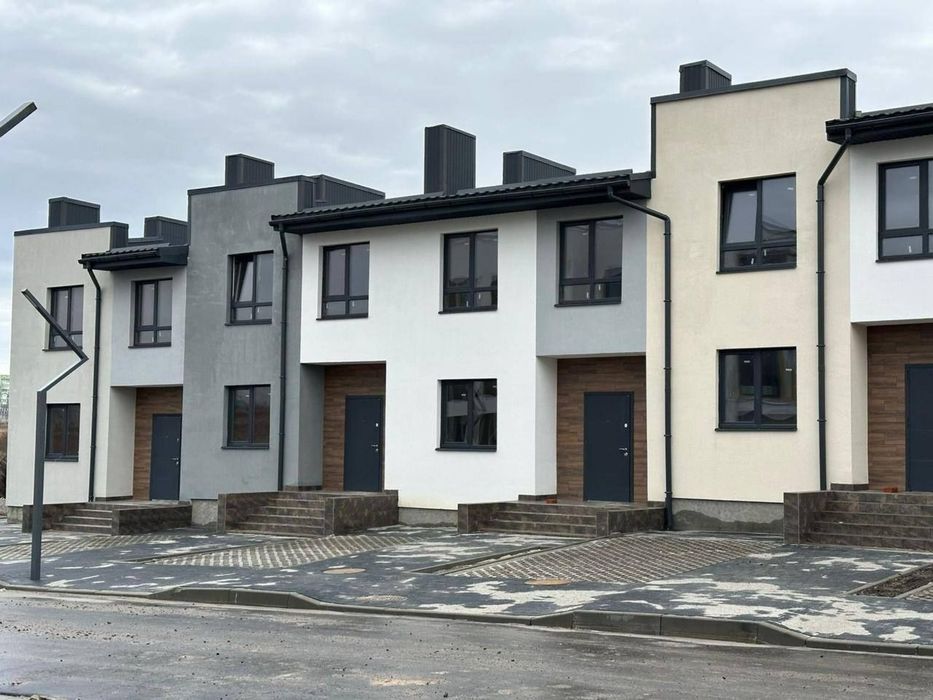 Котедж у місті за хорошою ціною з міськими комунікаціями‼️