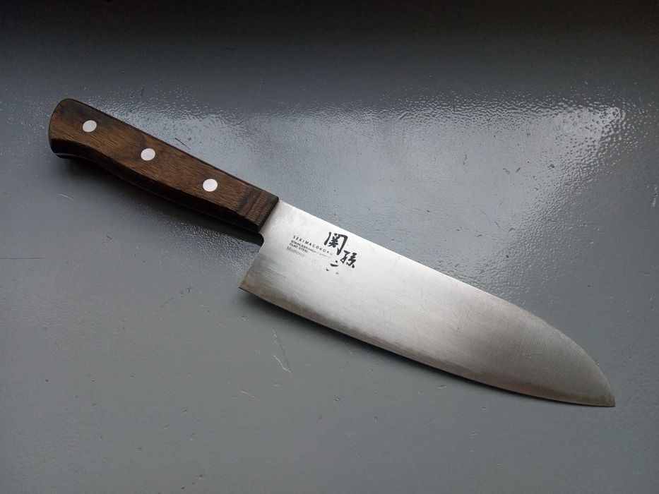 Nóż japoński KAI Seki Magoroku seria Momoyama santoku