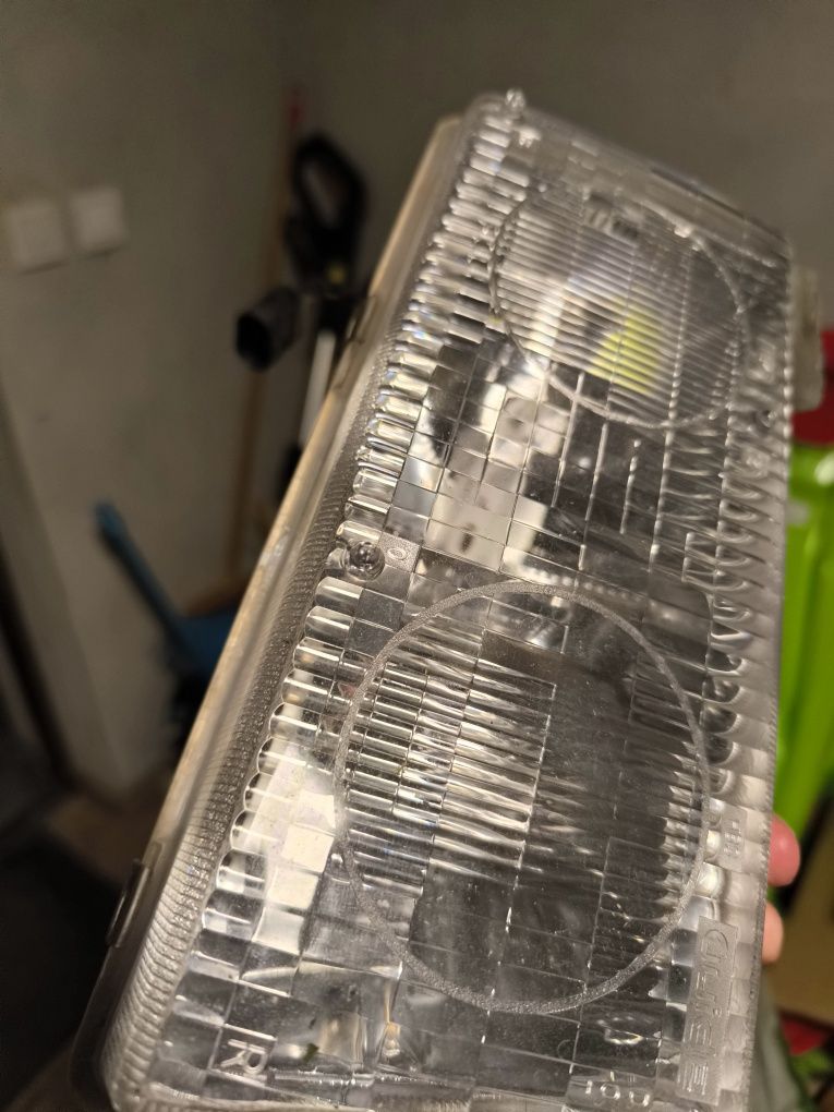 Lampy Corvette C5 USA z żarówką LED drogowe.
