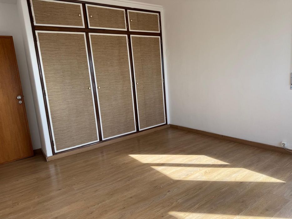 Arrenda-se Apartamento T3