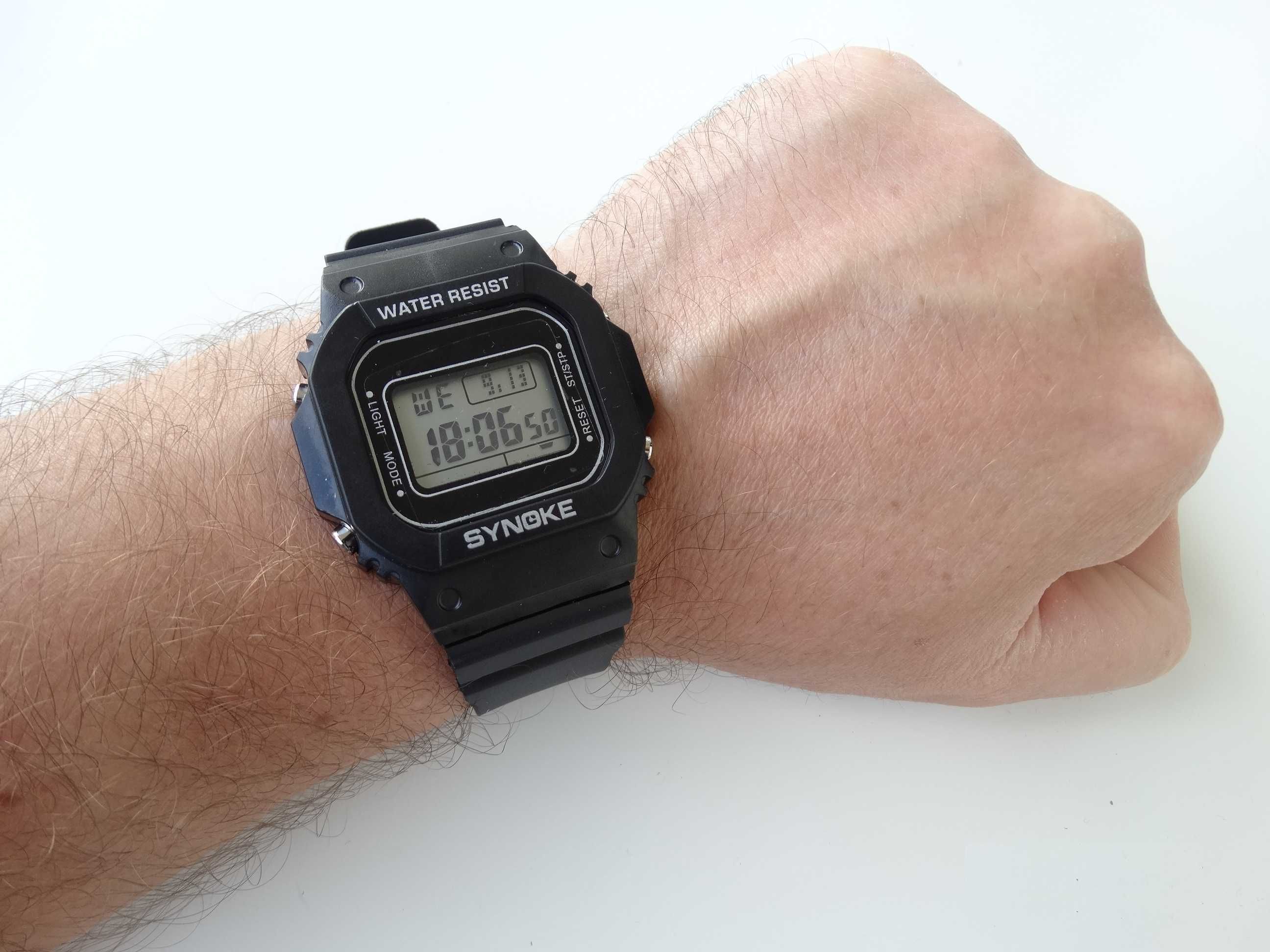 Zegarek elektroniczny męski Synoke sportowy stoper retro PRL WR50