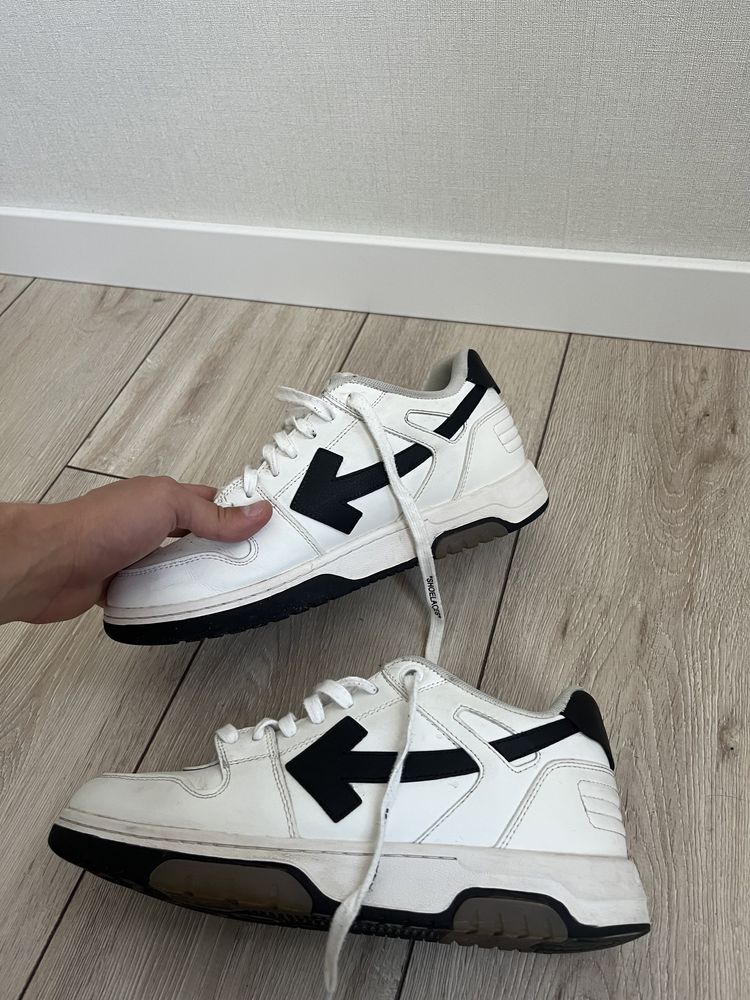 off white out of ofice 43-44