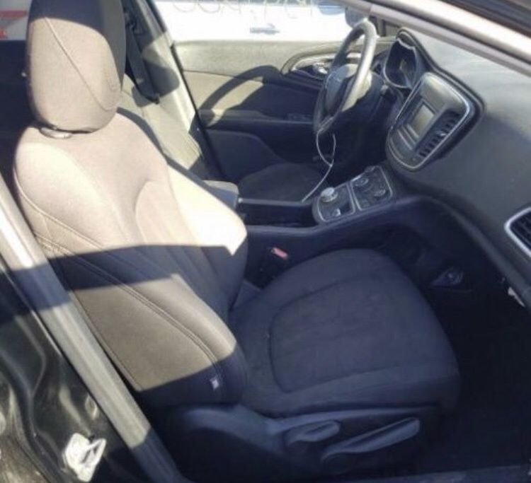 Chrysler 200 PX8 розборка автозапчастини