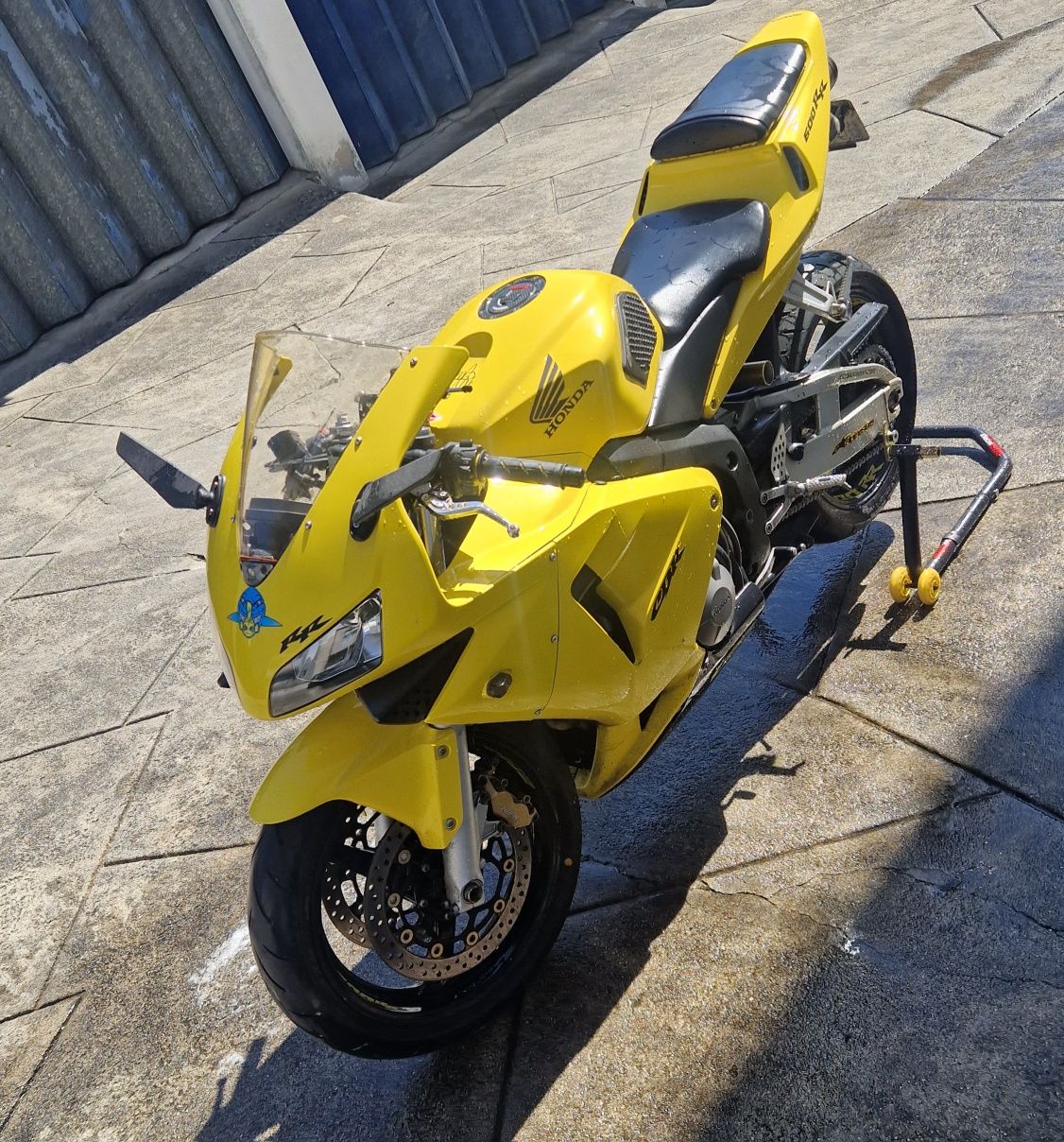 Honda cbr 600RR vendo ou troco