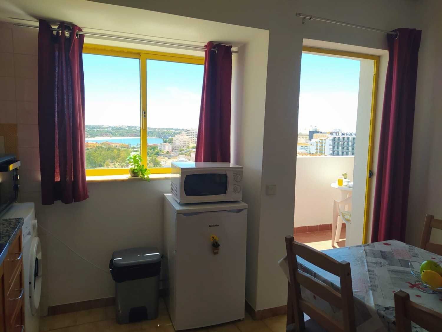 Apartamento T1 para arrendar na praia da Rocha,