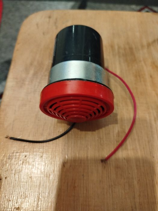 Sygnalizator cofania akustyczny