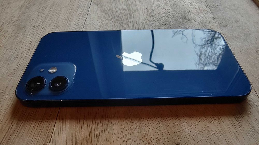 iPhone 12 128GB 5G - bardzo dobry stan + szkło hartowane + etui