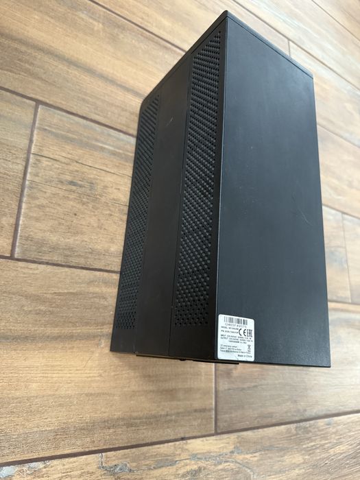 Джерело безперебійного живлення Eaton 5E1500IUSN не робочий з акумом