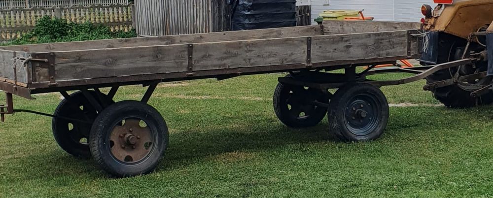 Przyczepa do traktora