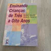 Livro Ensinando Crianças de Três a Oito Anos