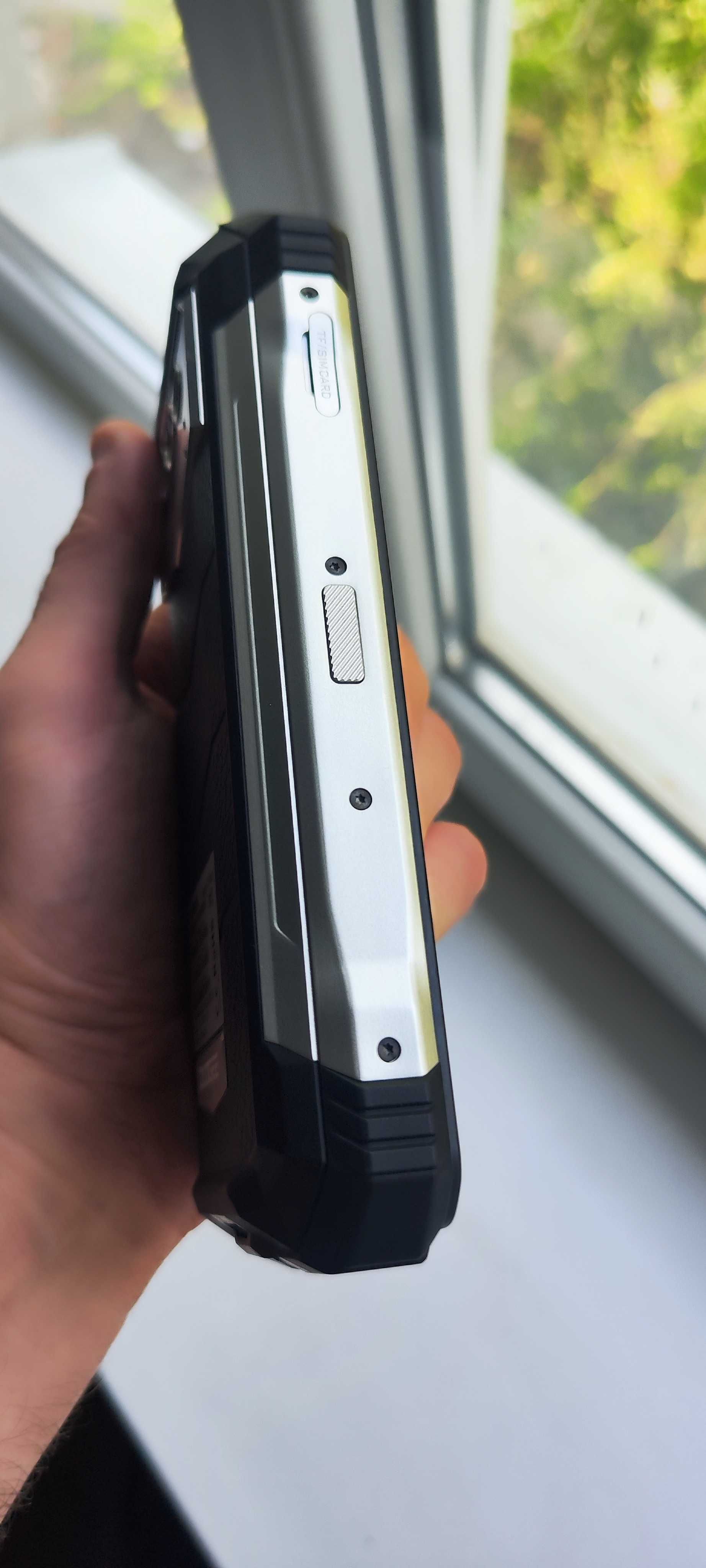 Смартфон Doogee V Max