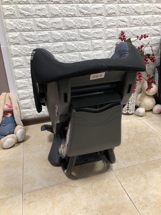 Автокрісло Britax Romer First Class Plus Група 0+/1 (0-18кг)