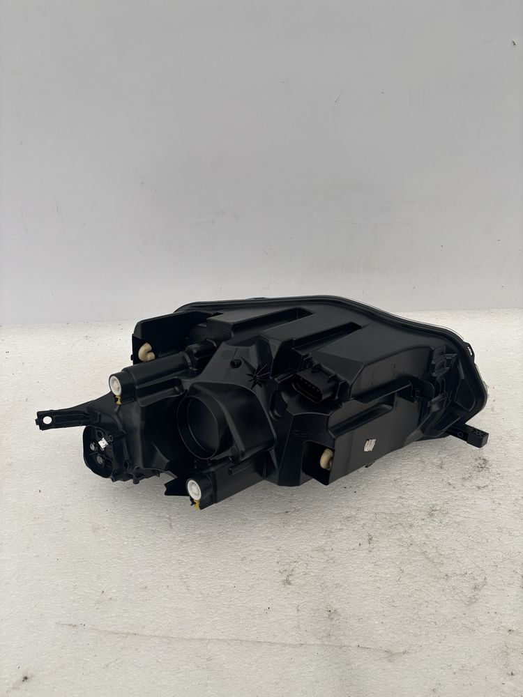 VW Taigo 2G7 20- lampa prawy przód prawa przednia EU