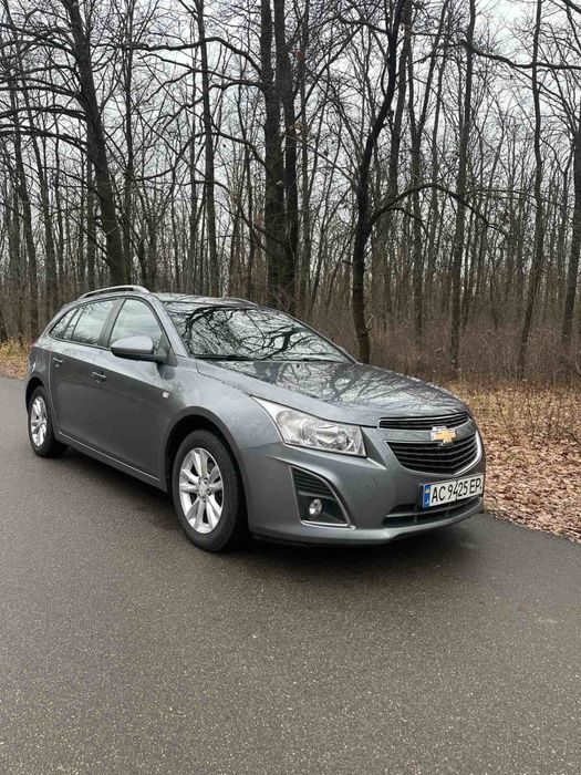 Chevrolet Cruze 1.6 бензин 2013год Хозяйски