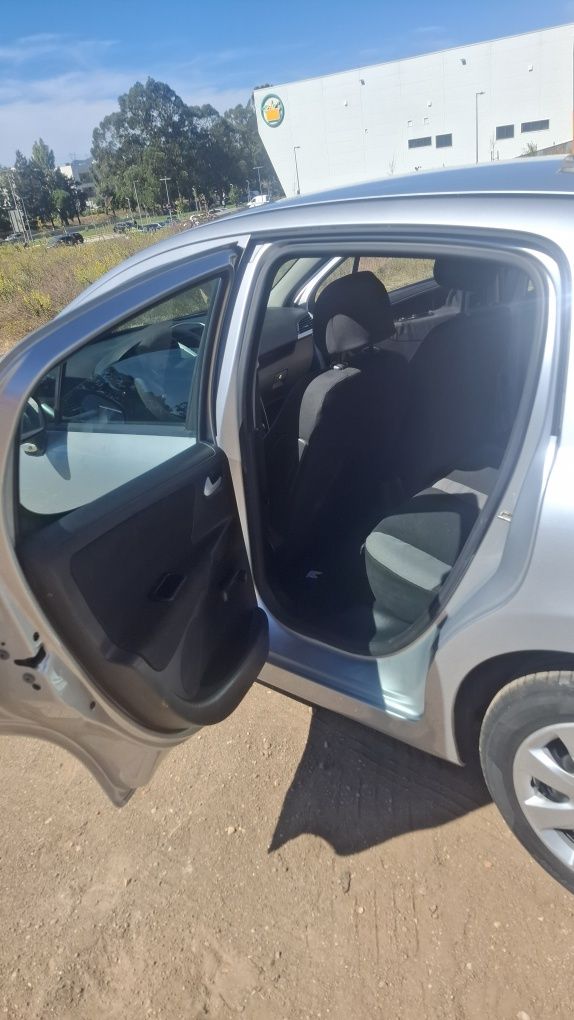 peugeot sem detalhe em lataria motor em otimo estado