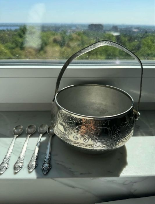 Продам Мельхиоровые ложки и миску