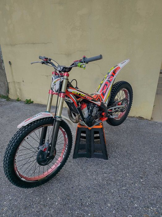 TRRS ONE RR 300 de 2021 com Arranque Eléctrico