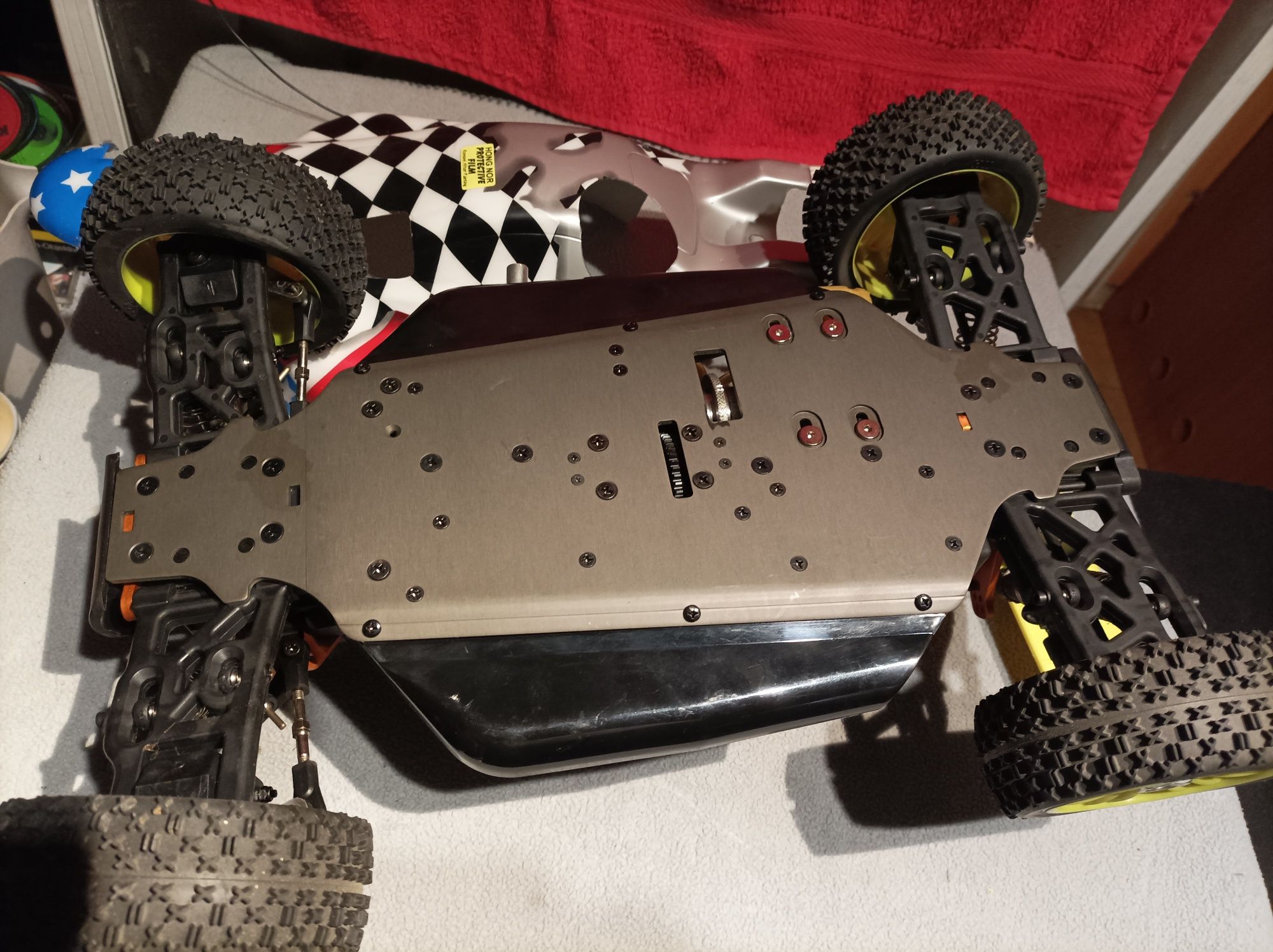 RC Nitro/Auto spalinowe.Solidny model!