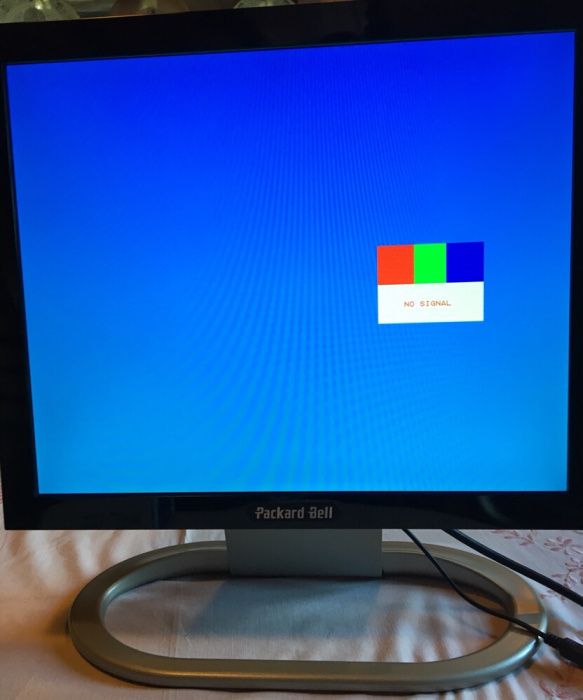 Monitor Packard Bell - VT700 17”