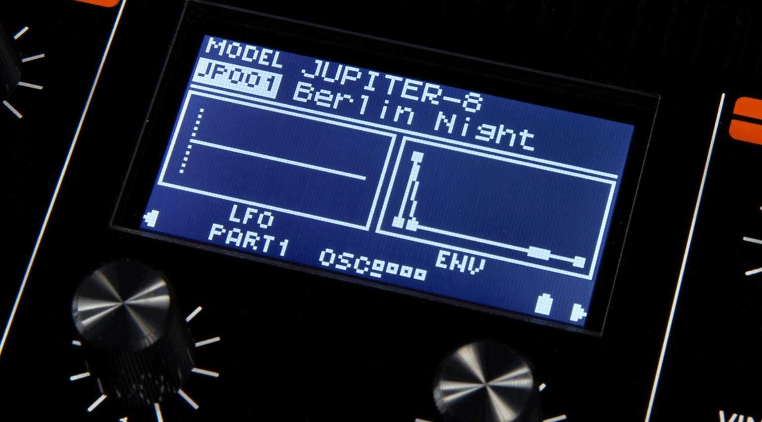 Roland JUPITER-Xm syntezator polifoniczny 4 warstwy + 1 perkusyjna