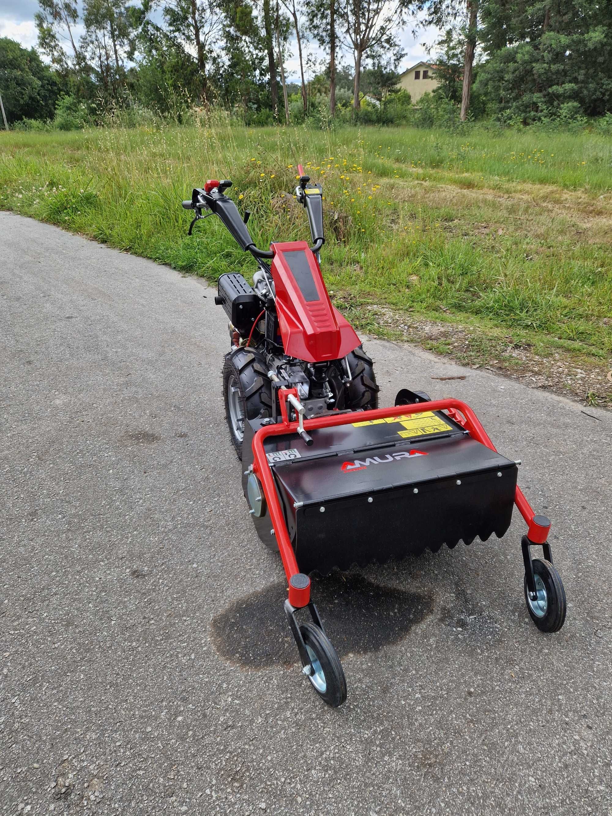 Motocultivador 10cv com Triturador Martelos 70 cm
