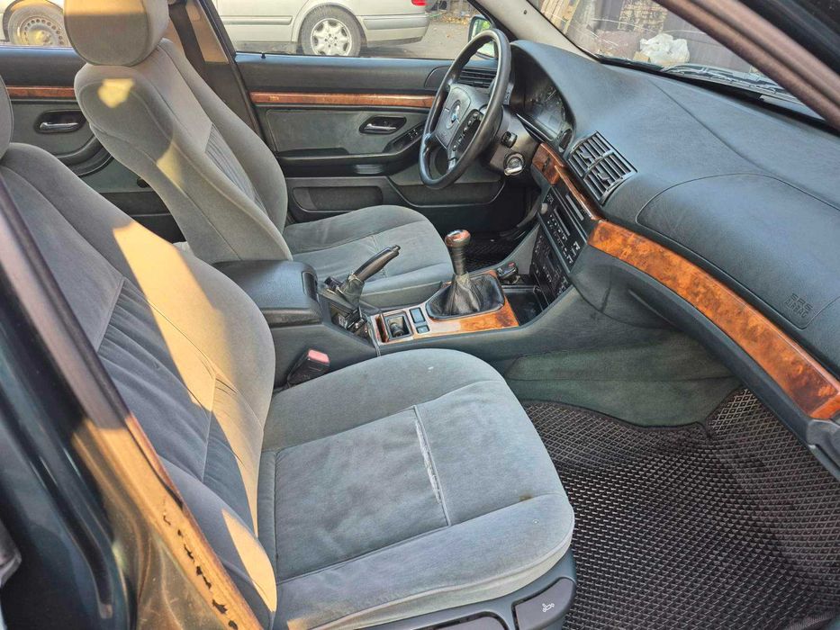 Продам БМВ 525 2.5 дизель