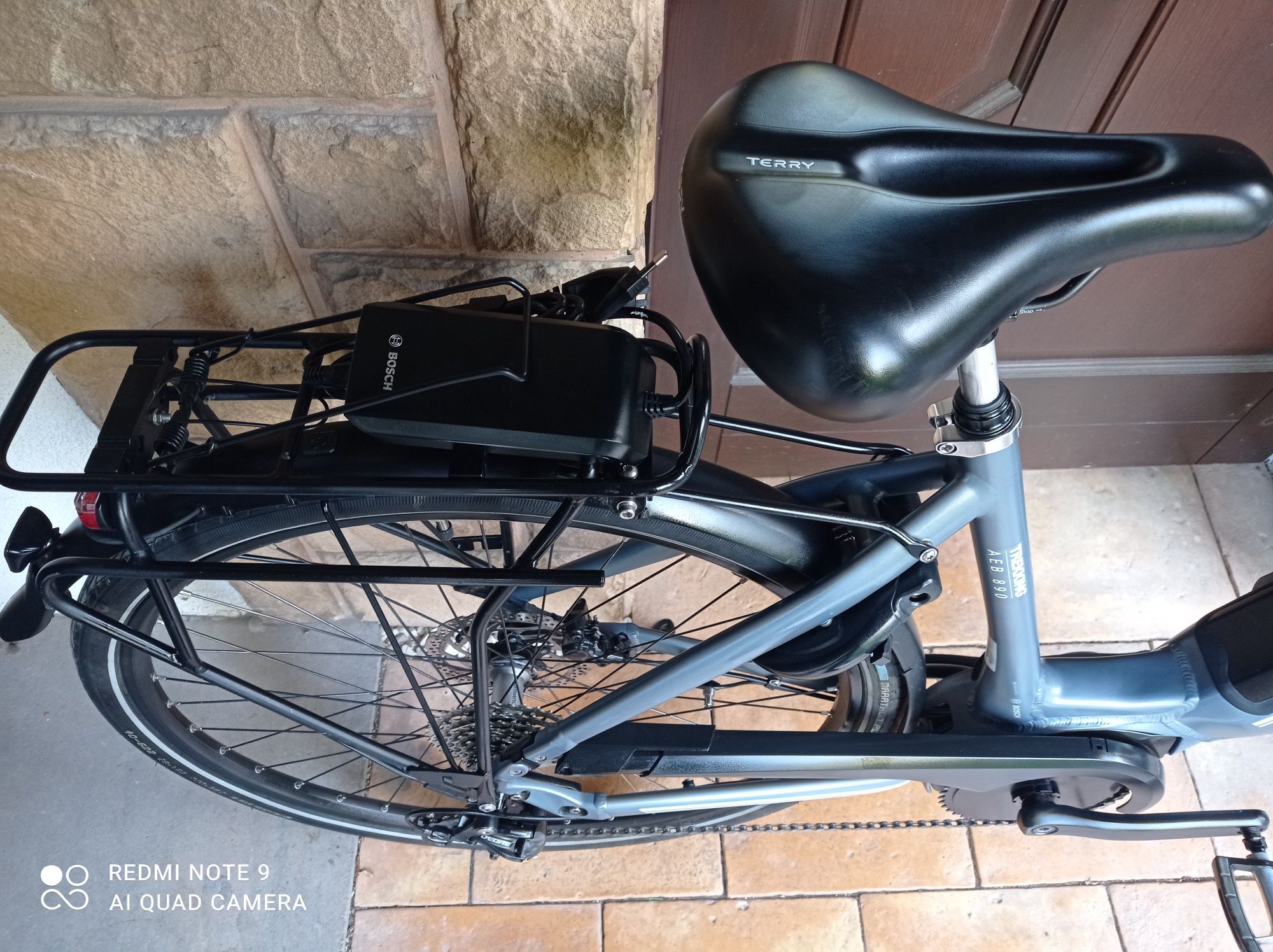 ROWERY Elektryczne VelloDeVille Damka 28" BOSCH DEORE Rama 20" Wysyłka
