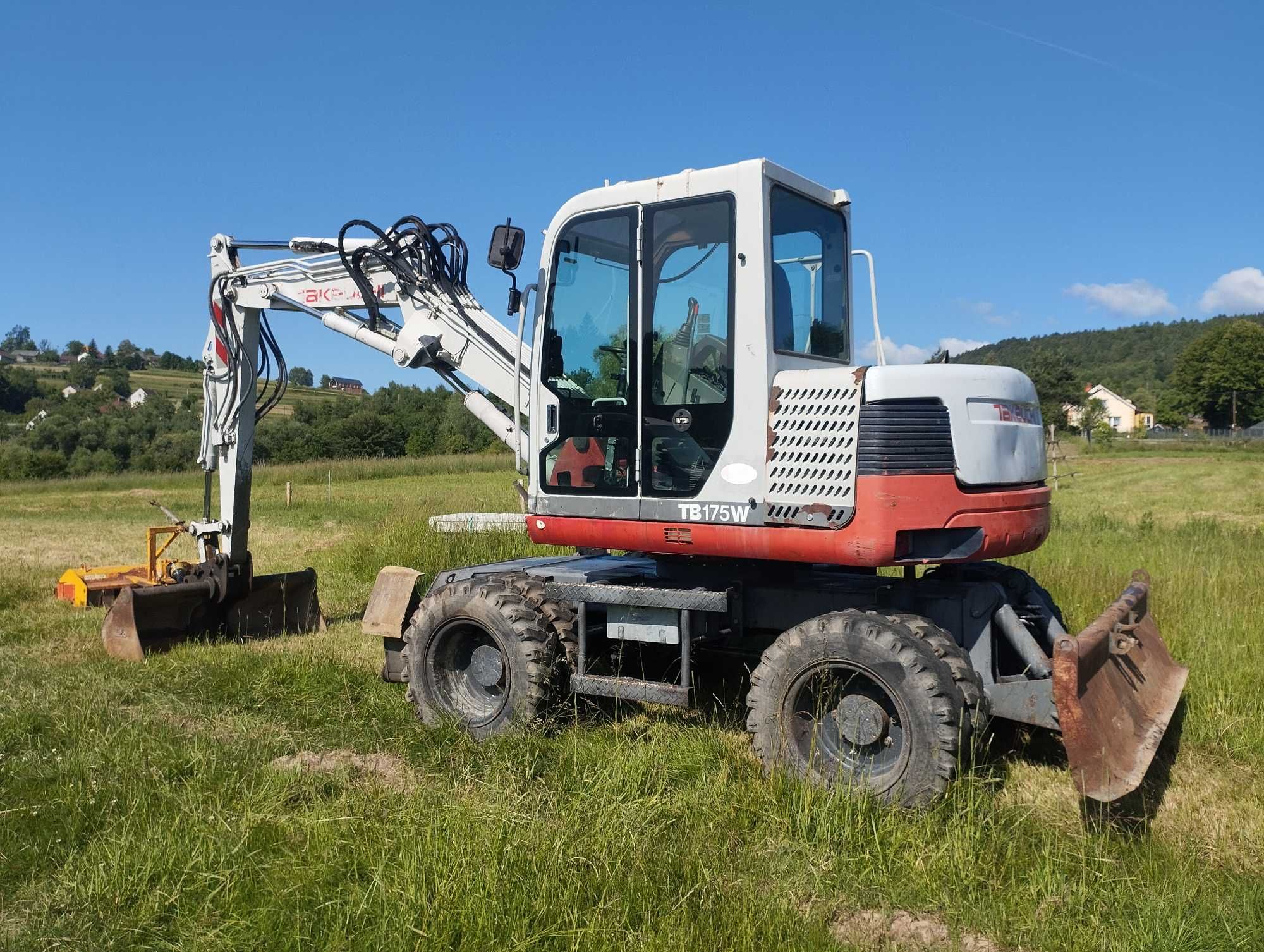 koparka kołowa takeuchi tb175W jcb volvo cat kubota