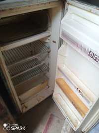 Холодильник "Днепр" по запчастям