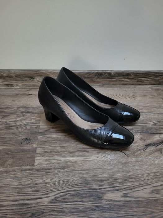 Czółenka czarne 40