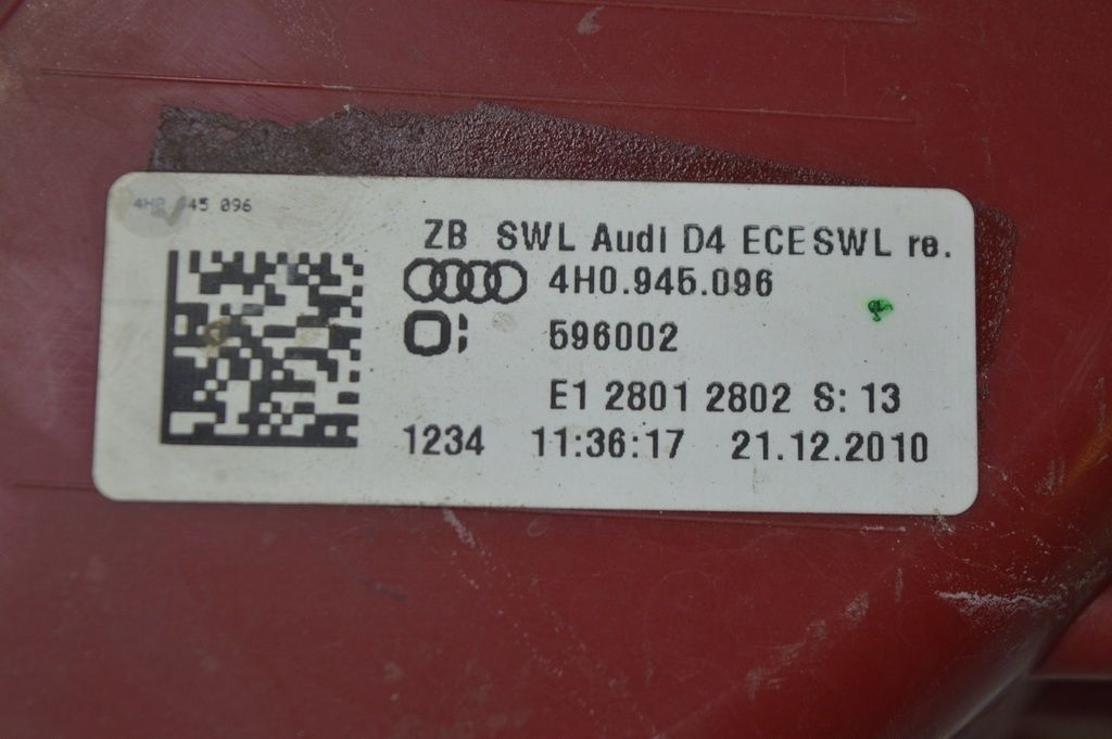 Фонарь внешний (крыло) правый Audi A8 D4 10-14 (01) европа 4H0945096